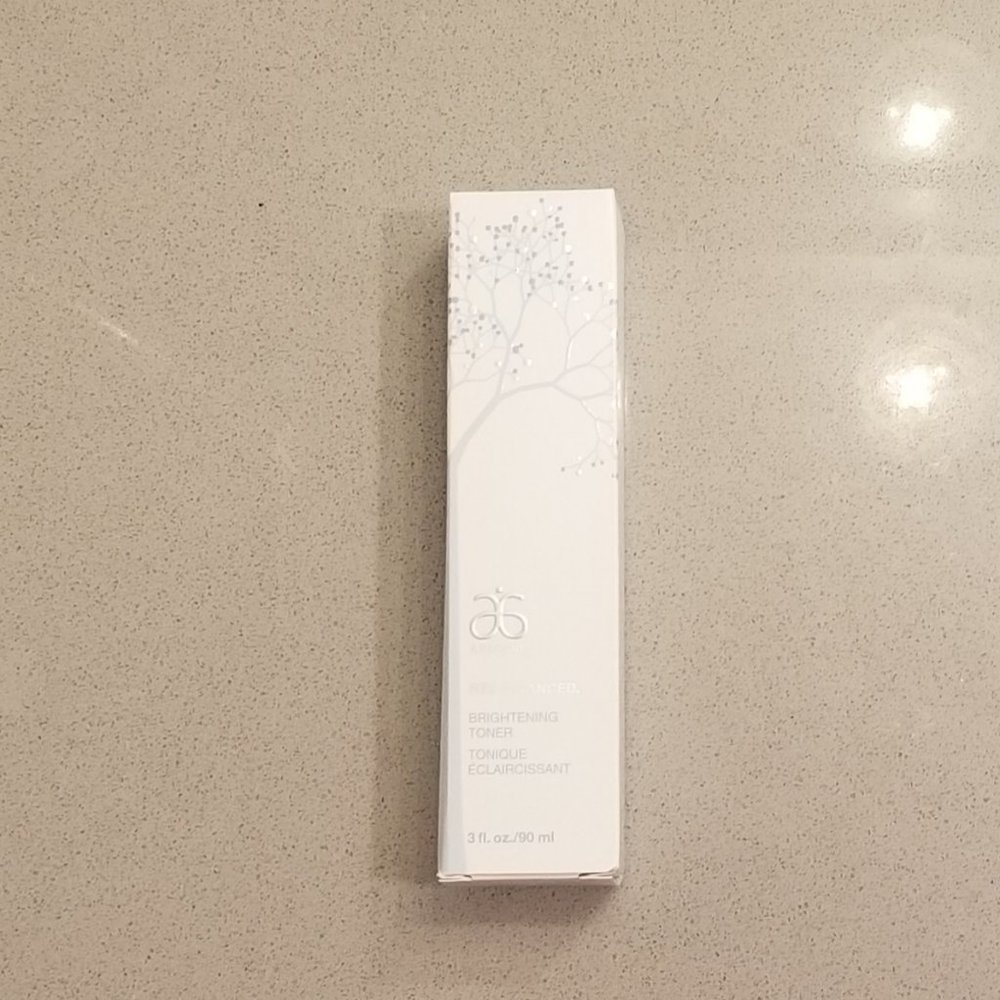 Arbonne re9 Advanced Brightening Toner